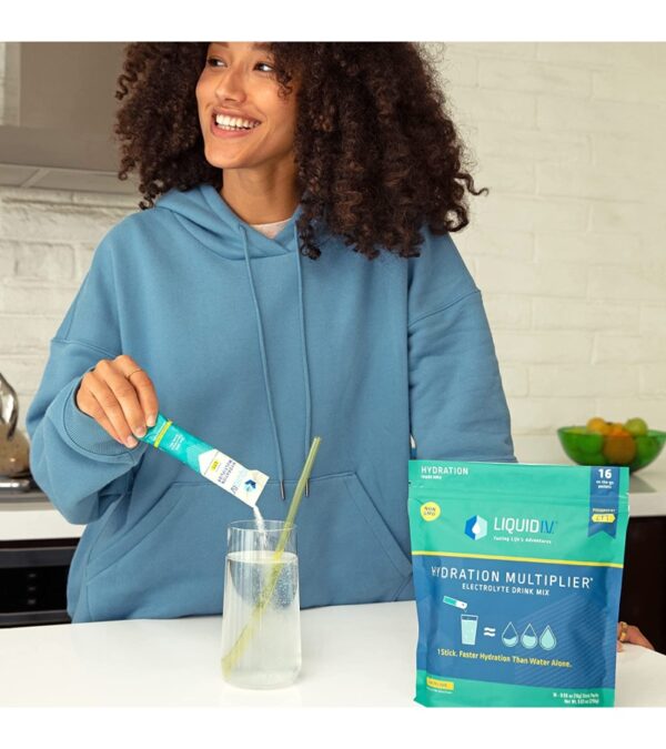 Liquid I.V. Hydration Multiplier – Lemon Lime – Powder Packets | Electrolyte Drink Mix | Easy Open Single-Serving | Non-GMO | 16 Stick
