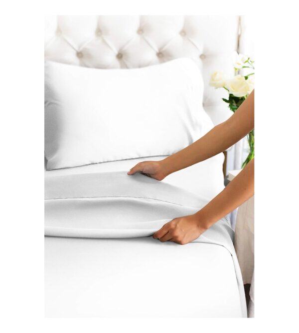 img-a3efb69b8c62c0684bc100b1e5360c2d Queen Size Sheet Set – Breathable & Cooling – Hotel Luxury Bed Sheets – Extra Soft – Deep Pockets – Easy Fit – 4 Piece Set – Wrinkle Free – Comfy – White – 4 PC